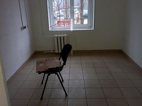 комерційна за адресою Київ, Космонавта Поповича вул. (Космонавта Волкова), 16