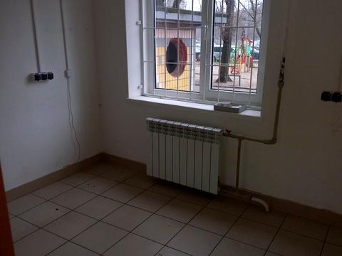 комерційна за адресою Київ, Космонавта Поповича вул. (Космонавта Волкова), 16