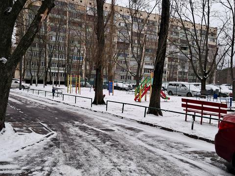 комерційна за адресою Київ, Космонавта Поповича вул. (Космонавта Волкова), 16