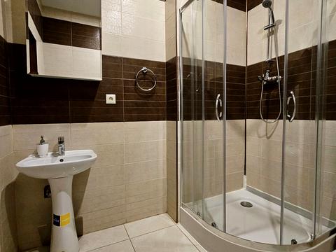 комерційна за адресою Ракетна вул., 24