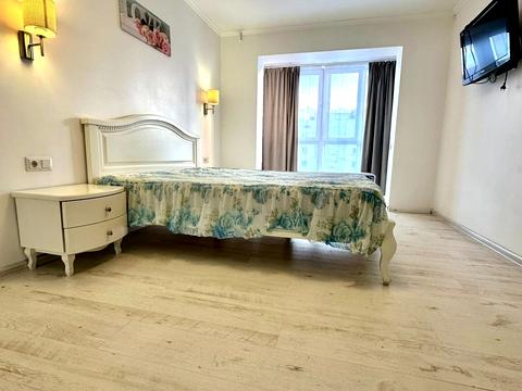 квартира за адресою Київ, Володимира Івасюка просп. (Героїв Сталінграду), 28