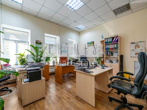 комерційна за адресою Олександра Кониського вул., 32а