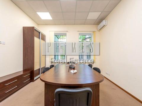 комерційна за адресою Олександра Кониського вул., 32а