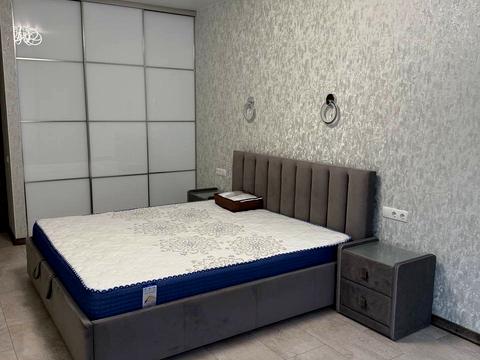 квартира за адресою Олександра Олеся вул., 8/17