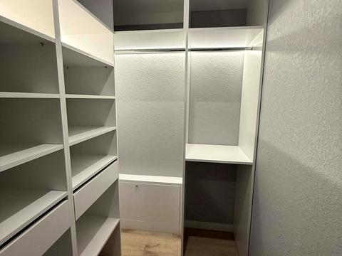 квартира за адресою Романа Левицького вул., 4