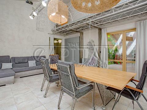 будинок за адресою Богатирська вул., 30А