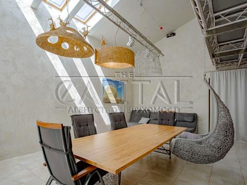 будинок за адресою Богатирська вул., 30А