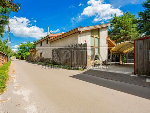 будинок за адресою Богатирська вул., 30А