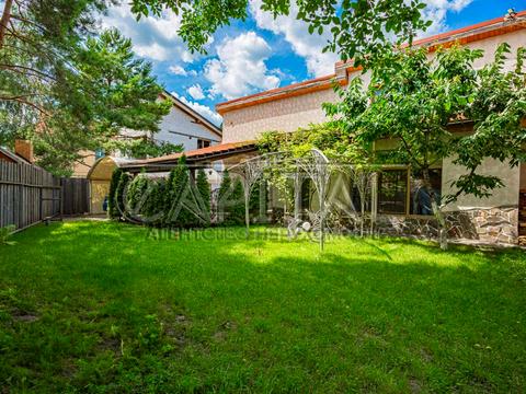 будинок за адресою Богатирська вул., 30А