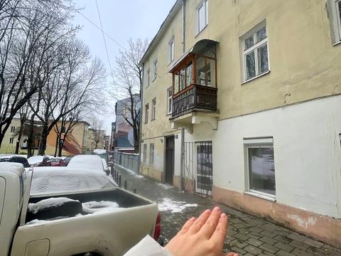 комерційна за адресою Підмурна вул., 24