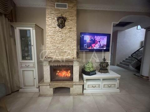 будинок за адресою Бориспільська вул., 22