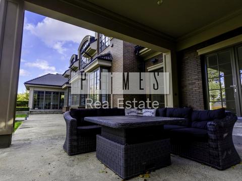 будинок за адресою Соснова вул.