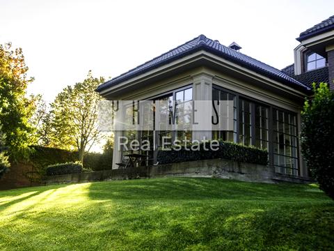 будинок за адресою Соснова вул.