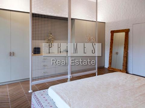 будинок за адресою Набережна вул.