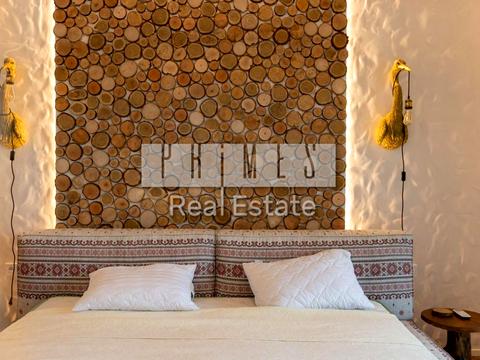 будинок за адресою Набережна вул.