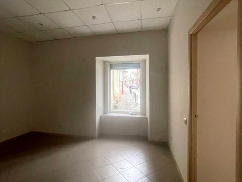 комерційна за адресою Підмурна вул., 20