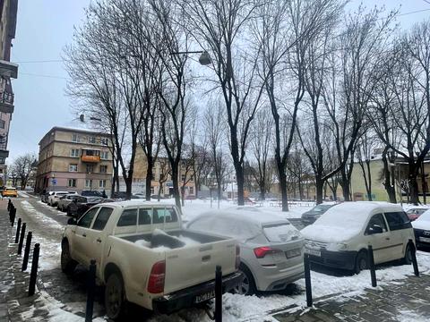 комерційна за адресою Підмурна вул., 20