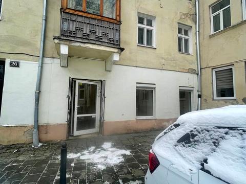 комерційна за адресою Підмурна вул., 20