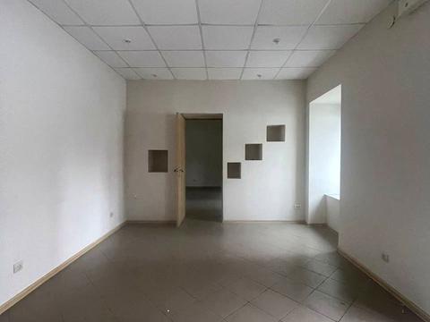 комерційна за адресою Підмурна вул., 20