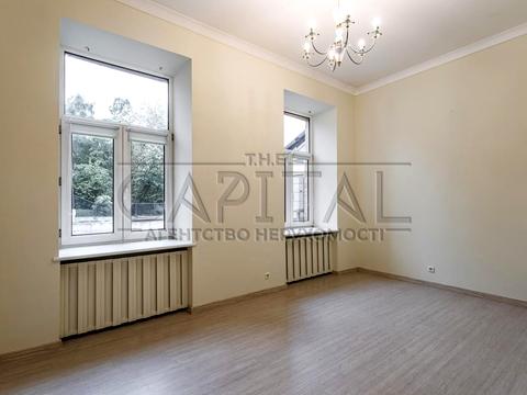 комерційна за адресою Київ, Лютеранська вул., 12