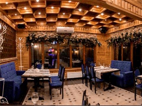 комерційна за адресою Соборна вул., 1/2