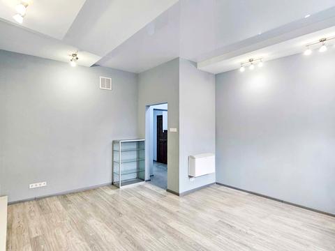 комерційна за адресою Буча, Богдана Хмельницького бульв., 4