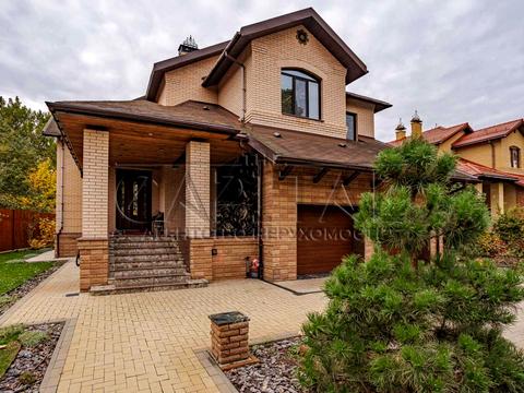 будинок за адресою смт. Козин, Лугова вул.