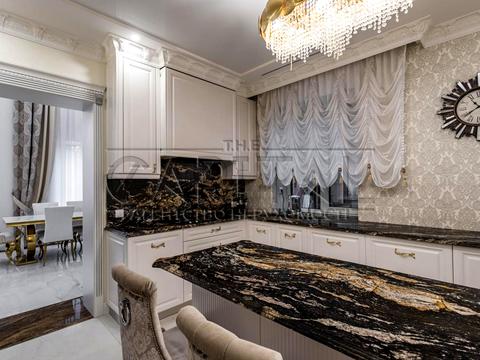 будинок за адресою смт. Козин, Лугова вул.