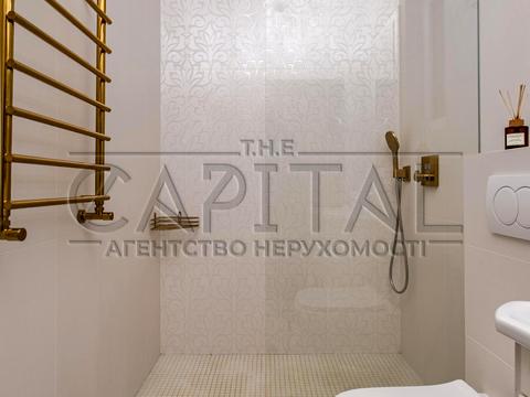 будинок за адресою смт. Козин, Лугова вул.