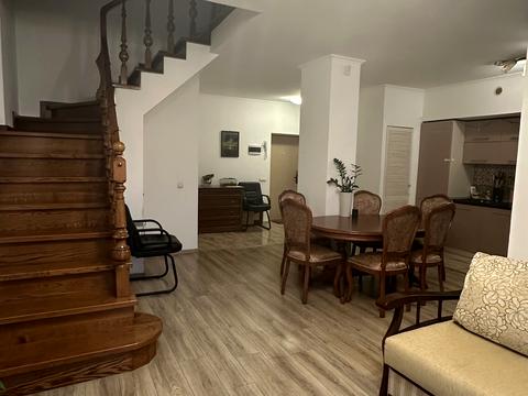 квартира за адресою Василя Стуса вул. (Островського), 24