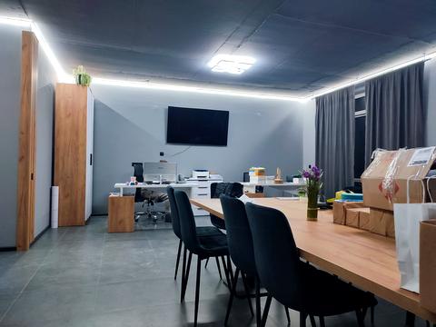 комерційна за адресою Львів, Залізнична вул., 9А