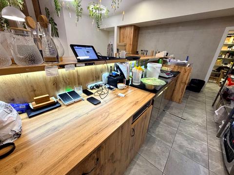 комерційна за адресою Університетська вул., 3/7