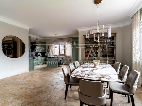 дом по адресу Київська ул.