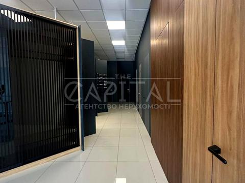 комерційна за адресою Новокостянтинівська вул., 2