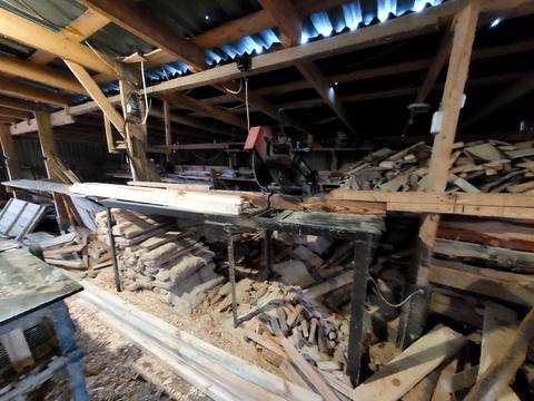 комерційна за адресою Берегова вул., 1