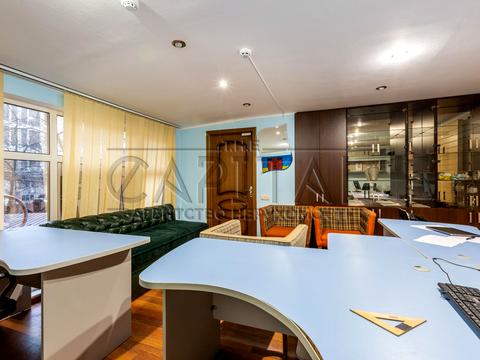 комерційна за адресою Басейна вул., 13