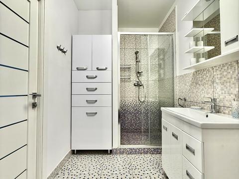 квартира за адресою Павла Скоропадського вул., 8