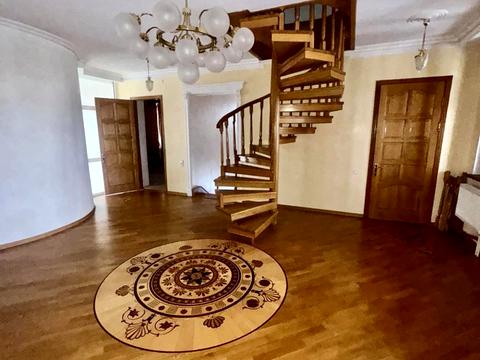 будинок за адресою Посольська