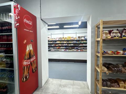 комерційна за адресою Соборна вул., 105/1