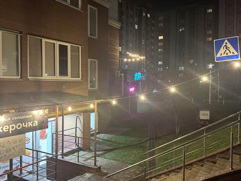 комерційна за адресою Соборна вул., 105/1