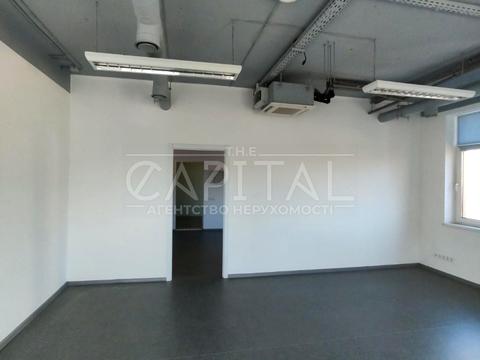 комерційна за адресою Валерія Лобановського просп., 119