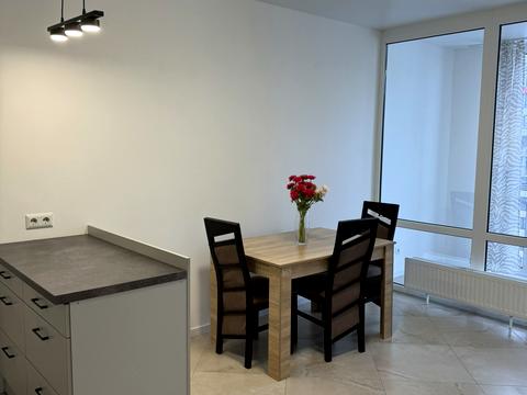 квартира за адресою Олександра Олеся вул., 10