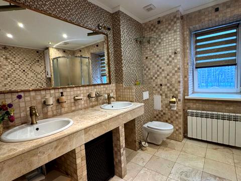 квартира за адресою Київ, Відпочинку вул., 10