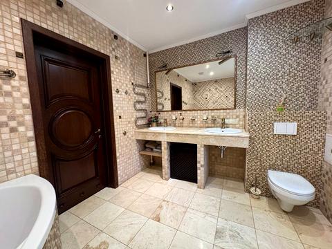 квартира за адресою Київ, Відпочинку вул., 10