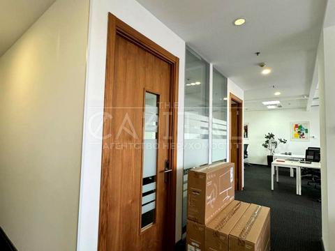 комерційна за адресою Спортивна пл., 1а