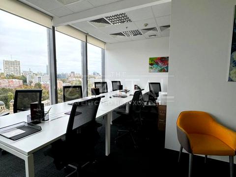 комерційна за адресою Спортивна пл., 1а