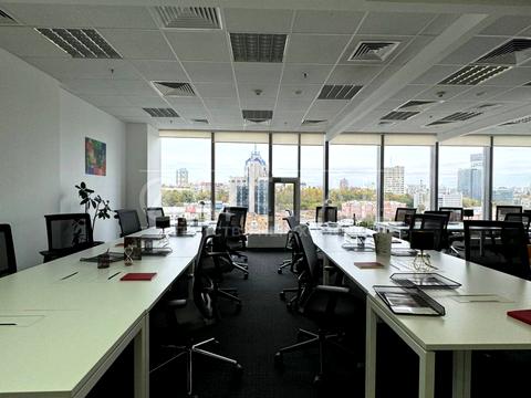 комерційна за адресою Спортивна пл., 1а