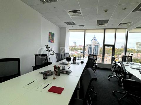 комерційна за адресою Спортивна пл., 1а