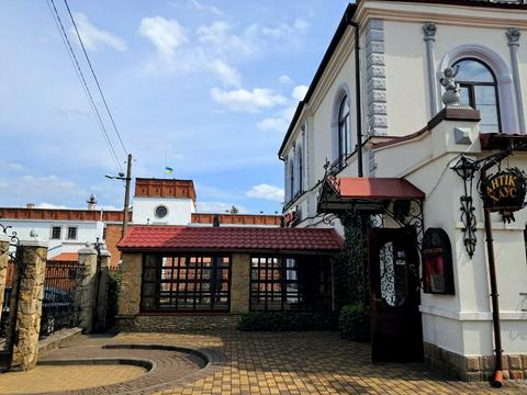 коммерческая по адресу Дубно, Замкова, 17