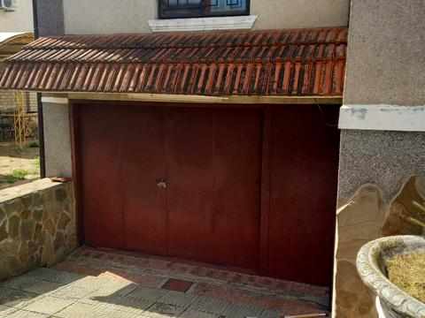 будинок за адресою Сурикова, 12